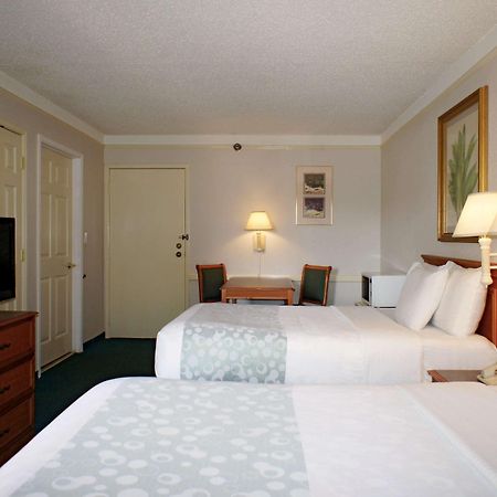 La Quinta Inn By Wyndham Tampa Bay Pinellas Park Clearwater מראה חיצוני תמונה