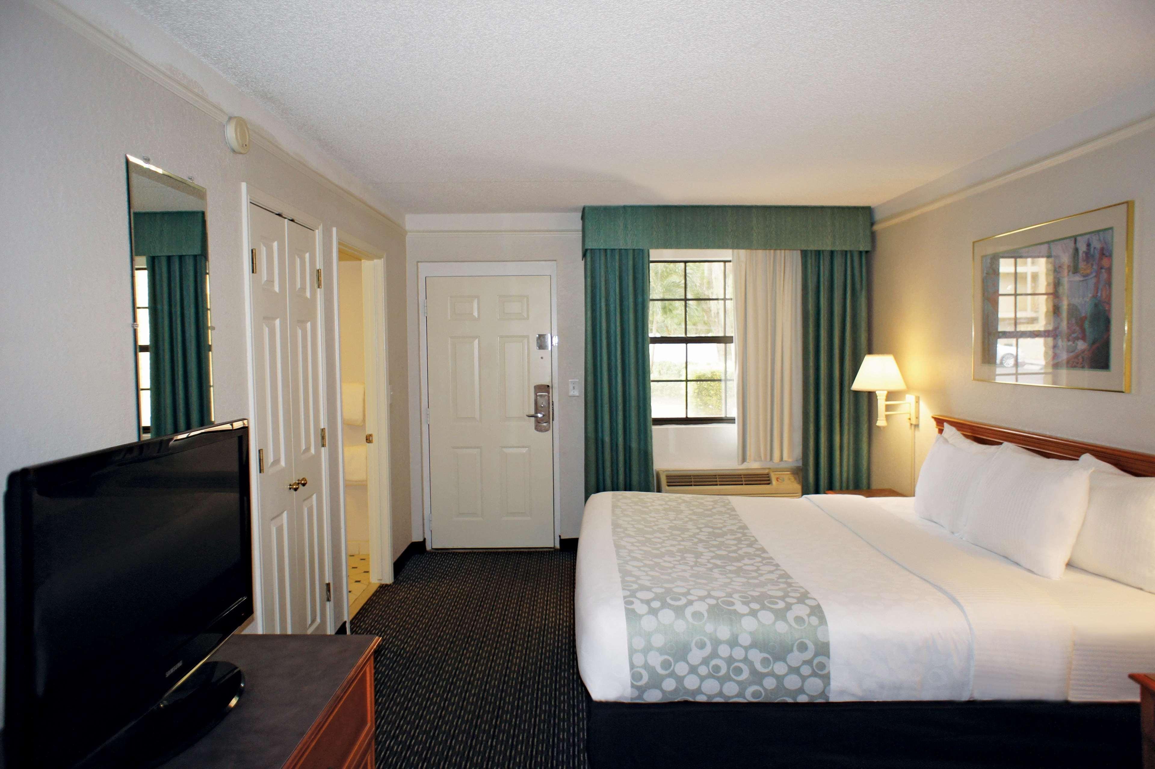 La Quinta Inn By Wyndham Tampa Bay Pinellas Park Clearwater מראה חיצוני תמונה